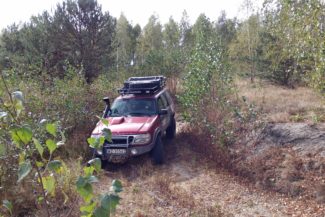 Ćwiczenia na torze podczas szkolenia 4x4